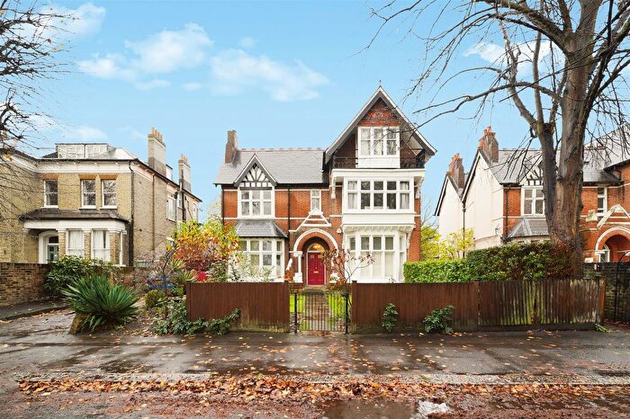 4 Bedroom Flat For Sale In North Common Road, Ealing, W5