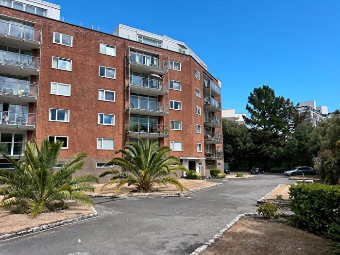 3 Bedroom Apartment For Sale In West Cliff Road, West Cliff, BH4