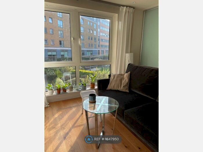 1 Bedroom Flat To Rent In Park Street, London, SW6