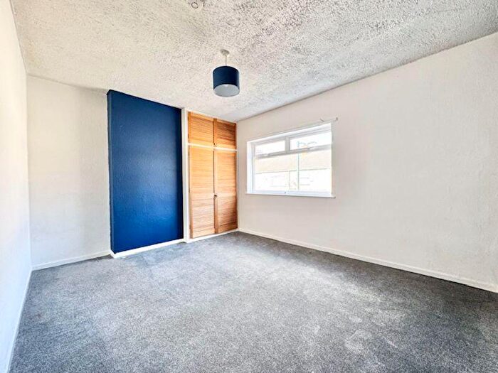 3 Bedroom Terraced House For Sale In Lovett Street, Cleethorpes, DN35