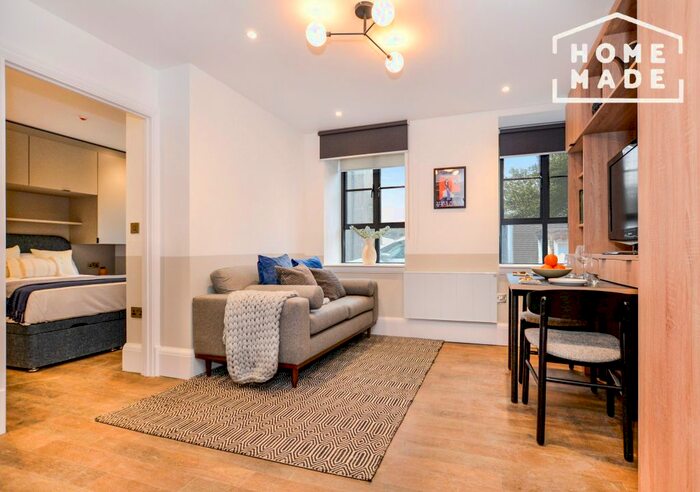 1 Bedroom Flat To Rent In Loughborough Court, London, SE24