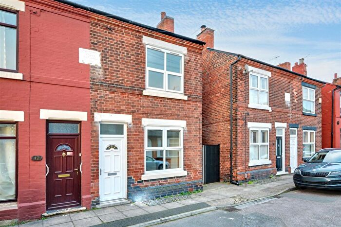 2 Bedroom Semi-Detached House For Sale In West End Street, Stapleford, Nottingham, NG9