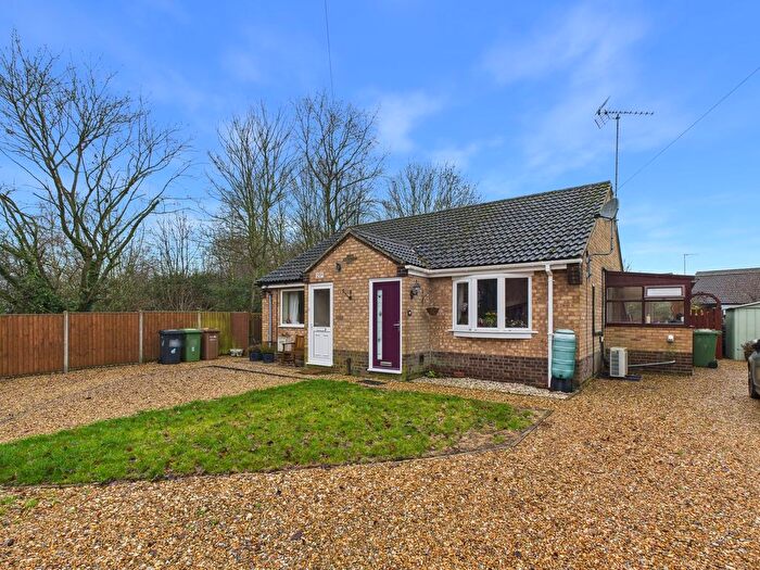 1 Bedroom Semi Detached Bungalow For Sale In Thomas Close, Watlington, King's Lynn, PE33