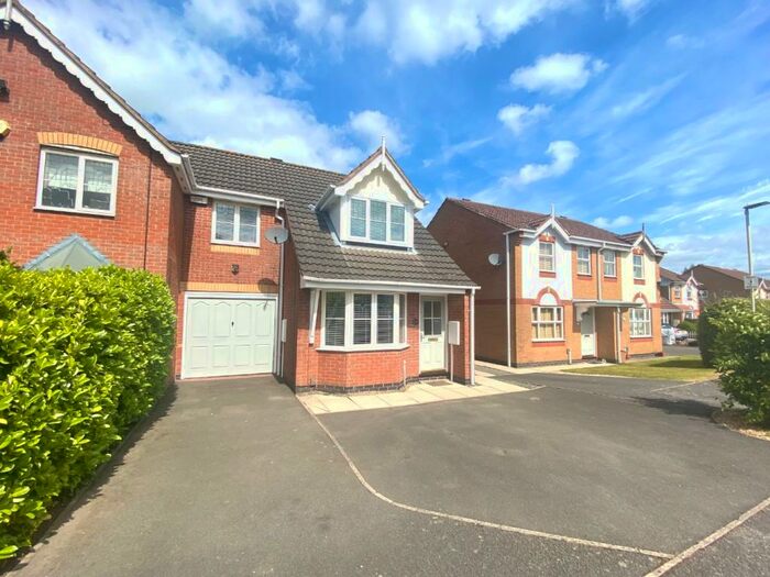 3 Bedroom Semi-Detached House To Rent In Lords Close, Coalville, LE67
