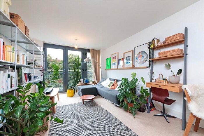1 Bedroom Flat To Rent In Pritchard, London, E2