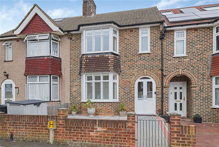 3 Bedroom Terraced House For Sale In South Park Crescent, Catford, Lewisham, London, SE6