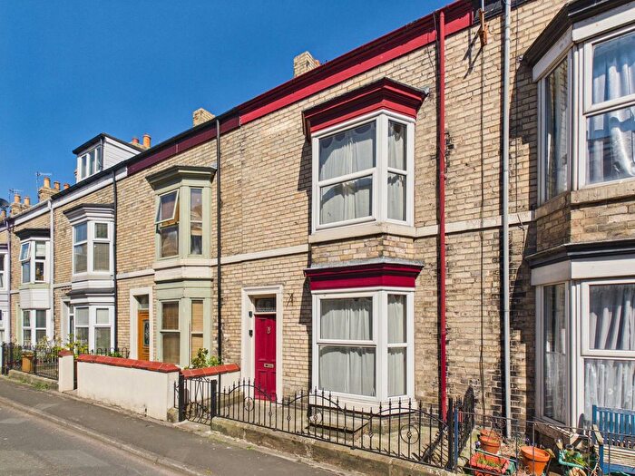 3 Bedroom Terraced House For Sale In Gray Street, Whitby, YO21
