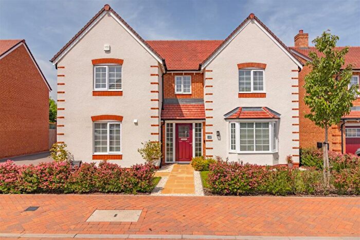 4 Bedroom Detached House For Sale In Meteor Way, Southam, CV47