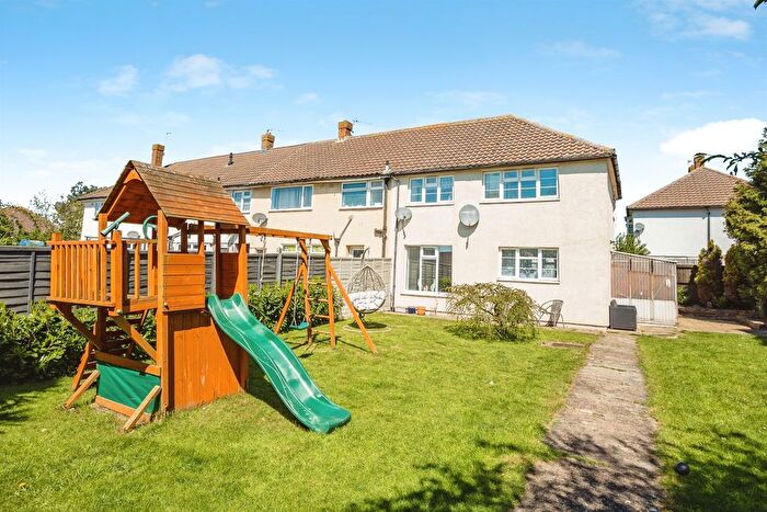 3 Bedroom Semi-Detached House For Sale In Queensway, Melton Mowbray, LE13