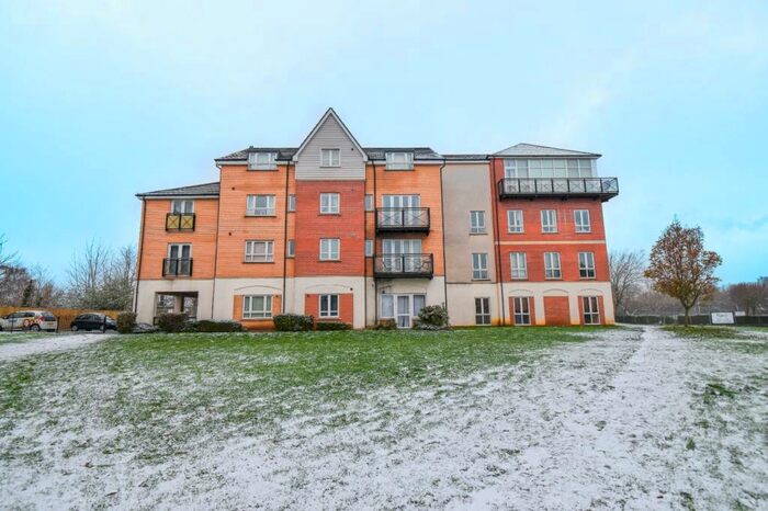 2 Bedroom Apartment To Rent In Pomfret Court (Lockside), River View, Northampton, NN4