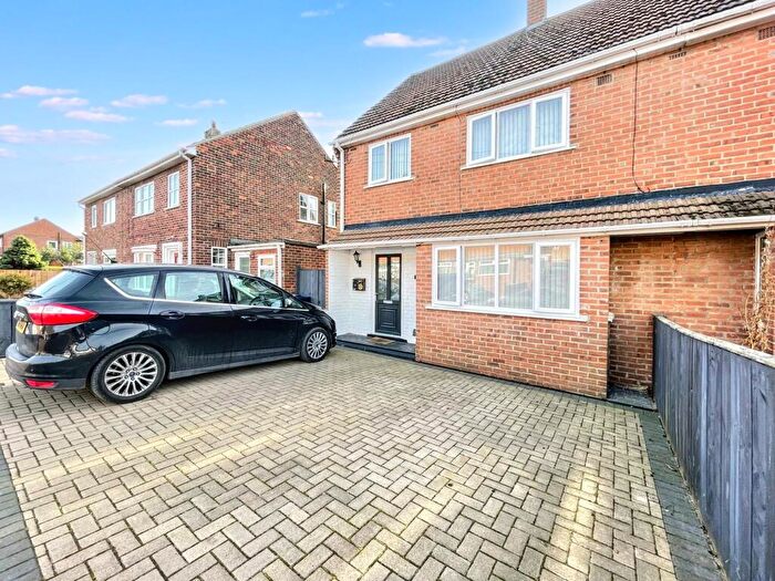 3 Bedroom Semi-Detached House For Sale In Hillside Drive, Whitburn, Sunderland, Tyne And Wear, SR6