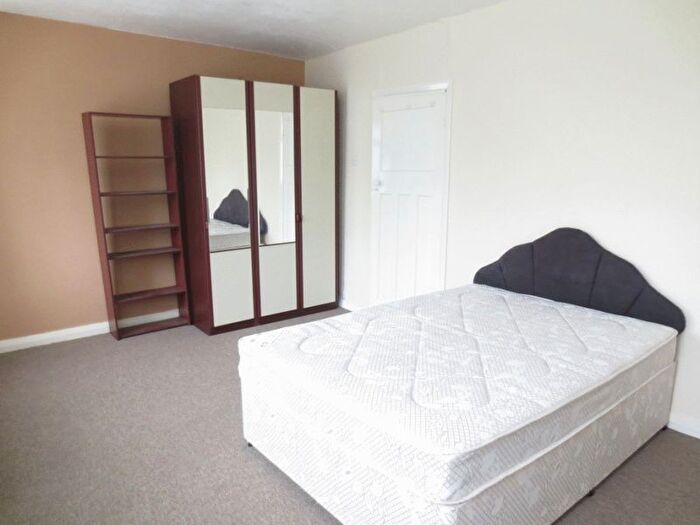 3 Bedroom Flat To Rent In Hagley Road West, Quinton, Birmingham, B68
