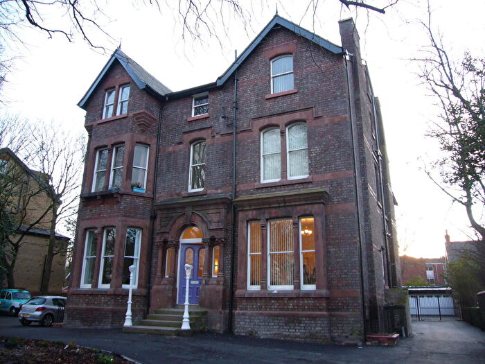 2 Bedroom Flat To Rent In Aigburth Drive, Liverpool, L17
