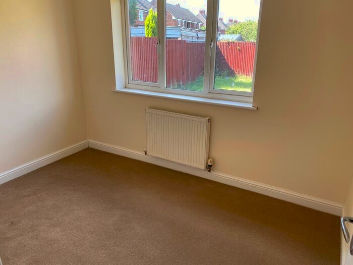 2 Bedroom Detached Bungalow To Rent In Offlow Mews, Tipton, West Midlands, DY4