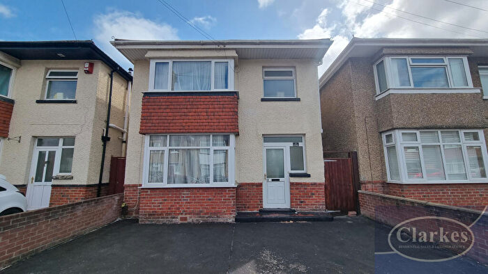 4 Bedroom Detached House For Sale In Oates Road, Bournemouth, BH9