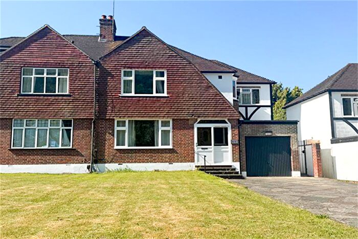 4 Bedroom Semi-Detached House For Sale In Upper Selsdon Road, CR2