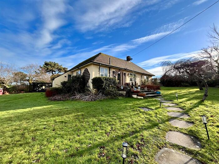 3 Bedroom Detached Bungalow For Sale In Rockmead Road, Fairlight, Hastings, TN35