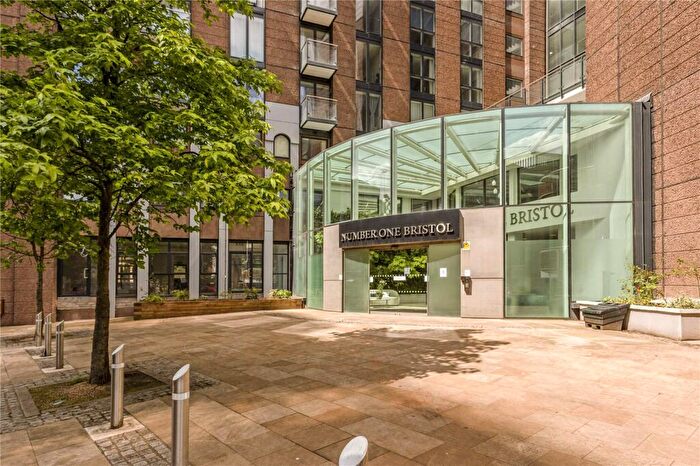 2 Bedroom Apartment For Sale In Lewins Mead, City Centre, Bristol, BS1