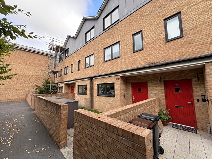 4 Bedroom Terraced House To Rent In Thornbury Way, Walthamstow, E17