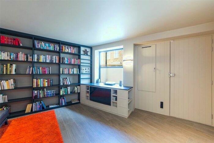 1 Bedroom Terraced House To Rent In Pottery Lane, London, W11