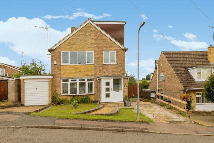 4 Bedroom Detached House For Sale In Thornhill, Chacombe, Banbury, OX17