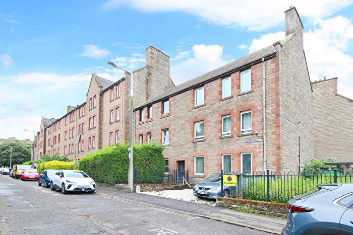 2 Bedroom Flat For Sale In / South Sloan Street, Leith Walk, Edinburgh, EH6