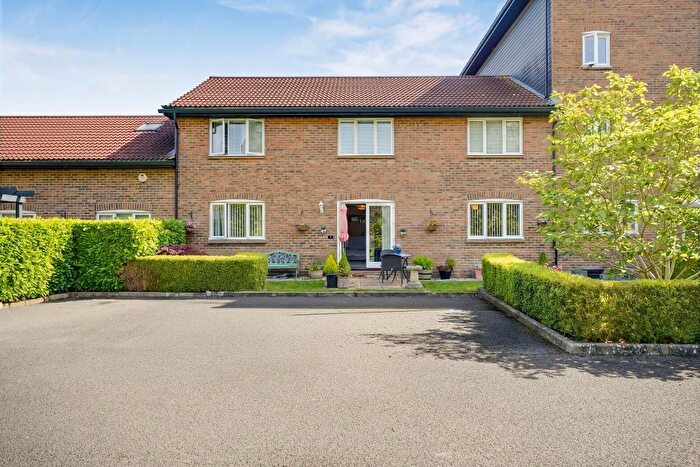 2 Bedroom Apartment For Sale In The Granary, Little Horwood, Milton Keynes, Buckinghamshire, MK17