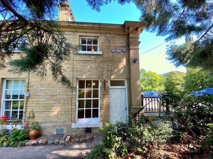 2 Bedroom Terraced House To Rent In Victoria Terrace, Saltaire, West Yorkshire, BD18