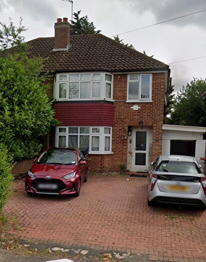 Studio To Rent In Diamond Road, Slough, SL1