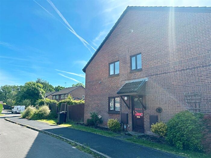 1 Bedroom Flat To Rent In Kingsley Gardens, Totton, SO40
