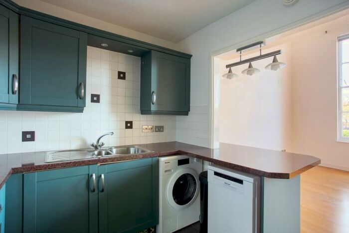 3 Bedroom Apartment To Rent In Bath Road Cheltenham, GL53