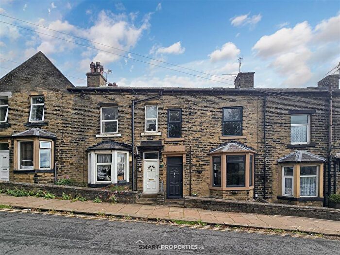 4 Bedroom Terraced House To Rent In All Souls Road, Halifax, HX3