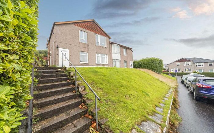 3 Bedroom Flat To Rent In Montford Avenue, Kingspark, G44