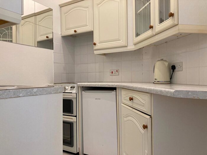 1 Bedroom Flat To Rent In Comely Bank Row, Edinburgh, EH4