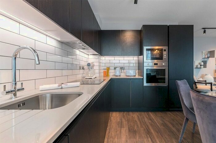 1 Bedroom Flat To Rent In One West Point (Block C), Portal West, Victoria Road, W3