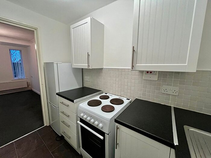 1 Bedroom Flat To Rent In Shields Road, Gateshead, NE10