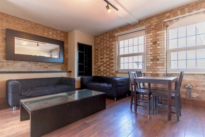 2 Bedroom Flat To Rent In Prince Of Wales Passage, London, NW1