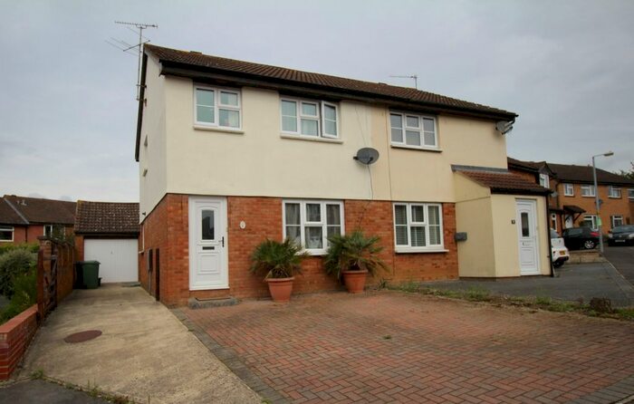 3 Bedroom Semi-Detached House To Rent In Fitzwarren Close, Pewsham, Chippenham, Wiltshire, SN15