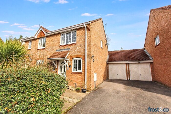 2 Bedroom Semi Detached House For Sale In Doulton Gardens, Whitecliff, Poole, Dorset, BH14