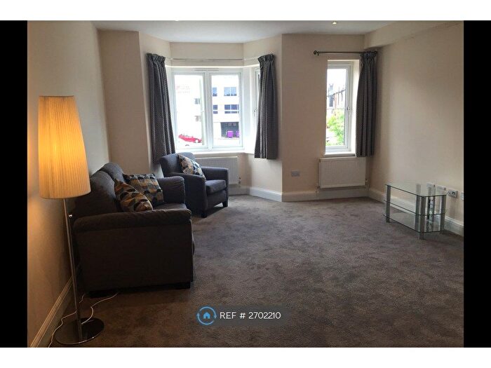 1 Bedroom Flat To Rent In Durham Road, Raynes Park, SW20
