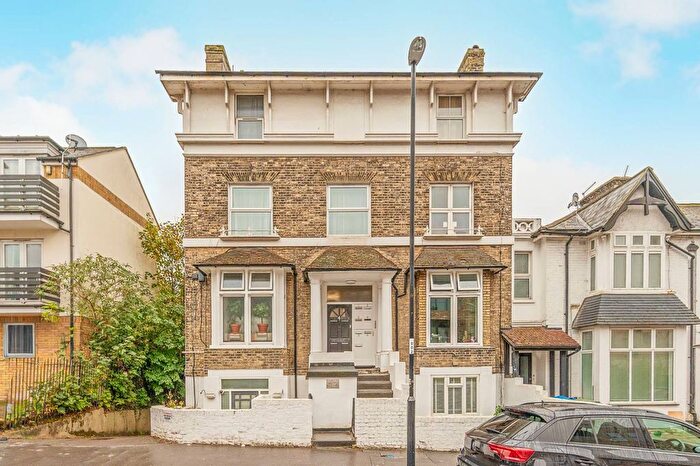 1 Bedroom Maisonette For Sale In Blunt Road, Croydon, South Croydon, CR2