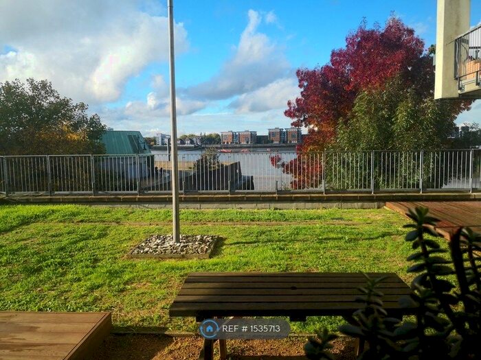 1 Bedroom Flat To Rent In Erebus Drive, London, SE28