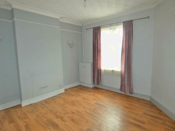 2 Bedroom Terraced House To Rent In Victoria Road, ST1