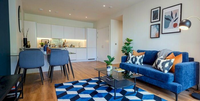 3 Bedroom Ground Flat To Rent In Mighell Street, BN2