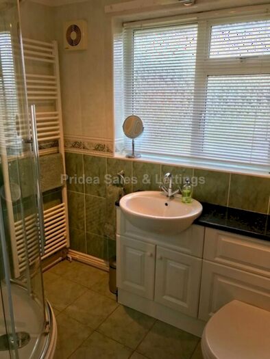 2 Bedroom Bungalow To Rent In Accommodation Road, Horncastle, LN9