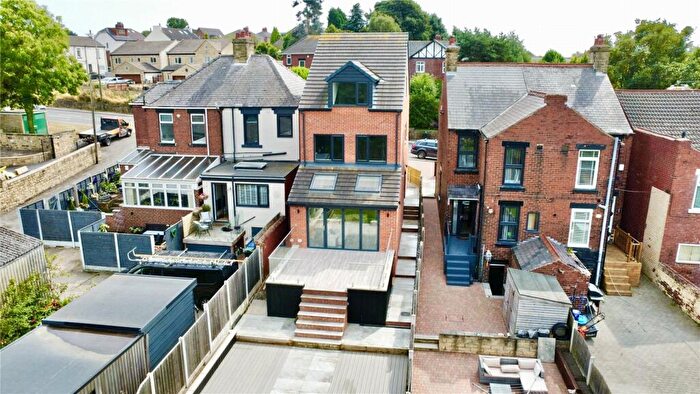 4 Bedroom Detached House For Sale In Barnsley Road, Brierley, S72