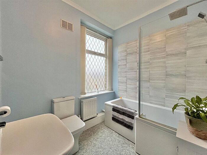 2 Bedroom Terraced House For Sale In Lambgates, Hadfield, Glossop, SK13