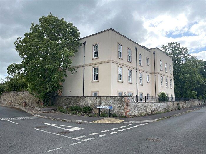 3 Bedroom Apartment For Sale In Ashlar House, Reed Court, Swindon, SN3