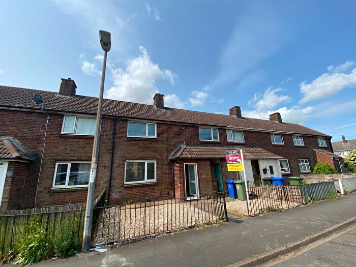 3 Bedroom Terraced House To Rent In Waterworks Street, Immingham, DN40