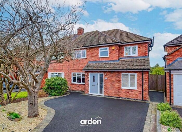 4 Bedroom Semi Detached House For Sale In Loxley Avenue, Shirley, B90